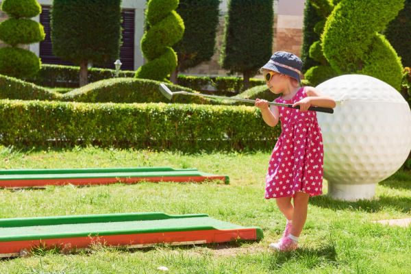 Minigolf mit der Familie