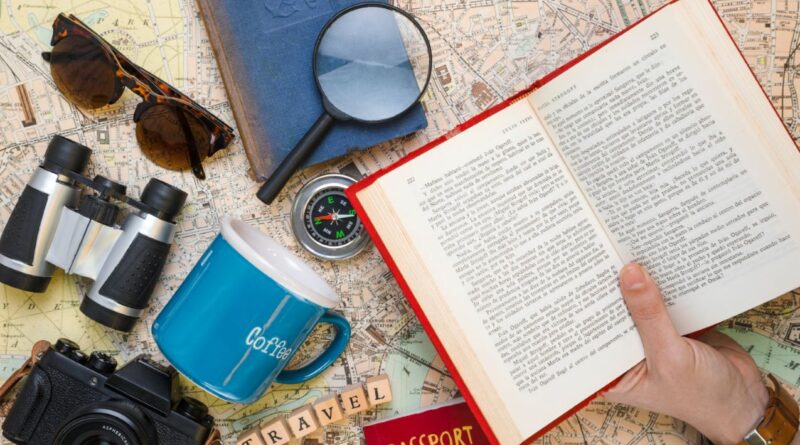 Urlaubslektüre – diese Arten von Bücher sollten beim Verreisen auf keinen Fall fehlen