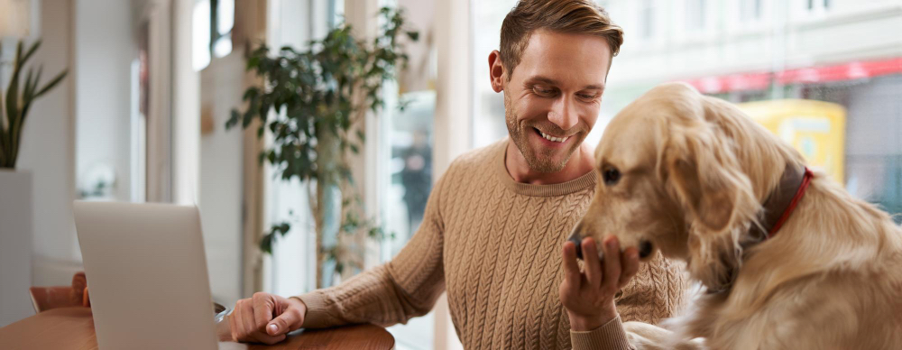Single Mann mit dem Hund