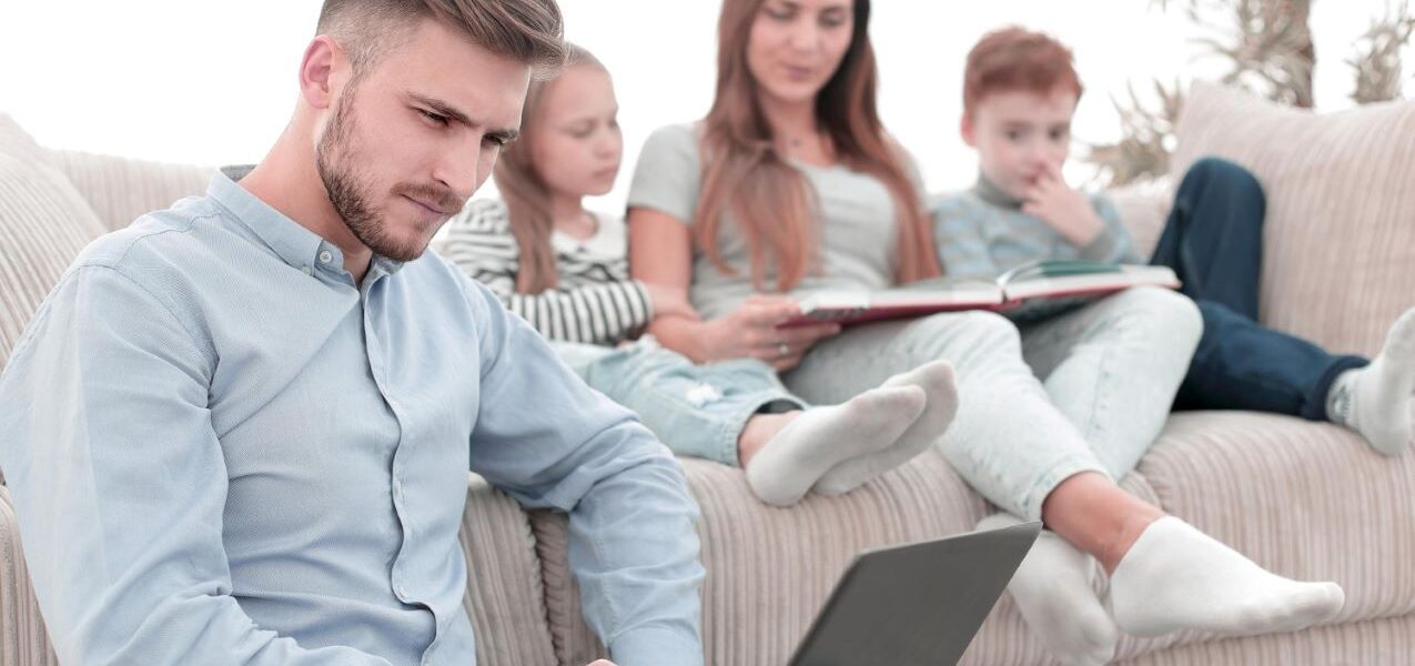 Handy, Tablet, Konsole: So setzt man sinnvolle Medienregeln in der Familie