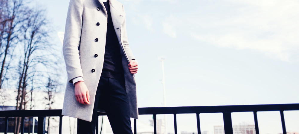 Mantel mit besondern Schnitt